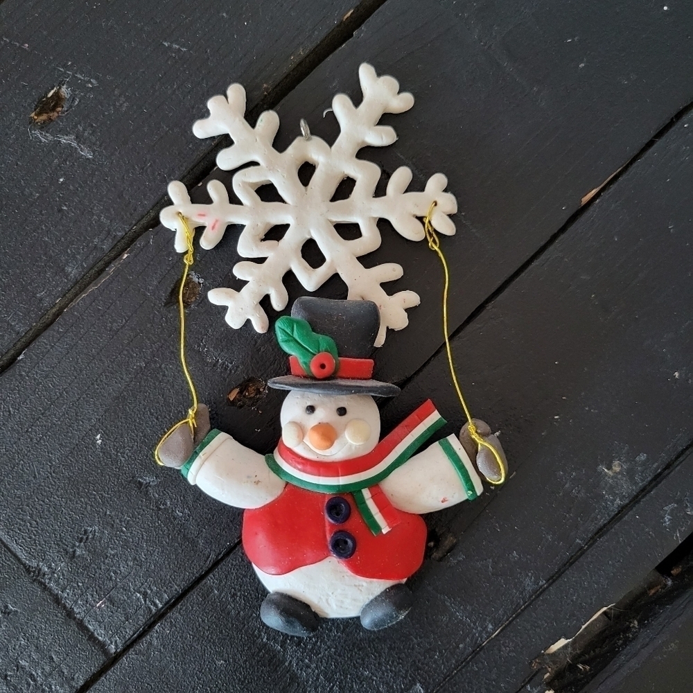 Snowman Holding Snowflake Ornament Clay Dough Claydoh Soft Bendy Christmas Tree
